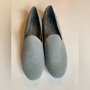 Tom’s stone gray suede Darcy flat